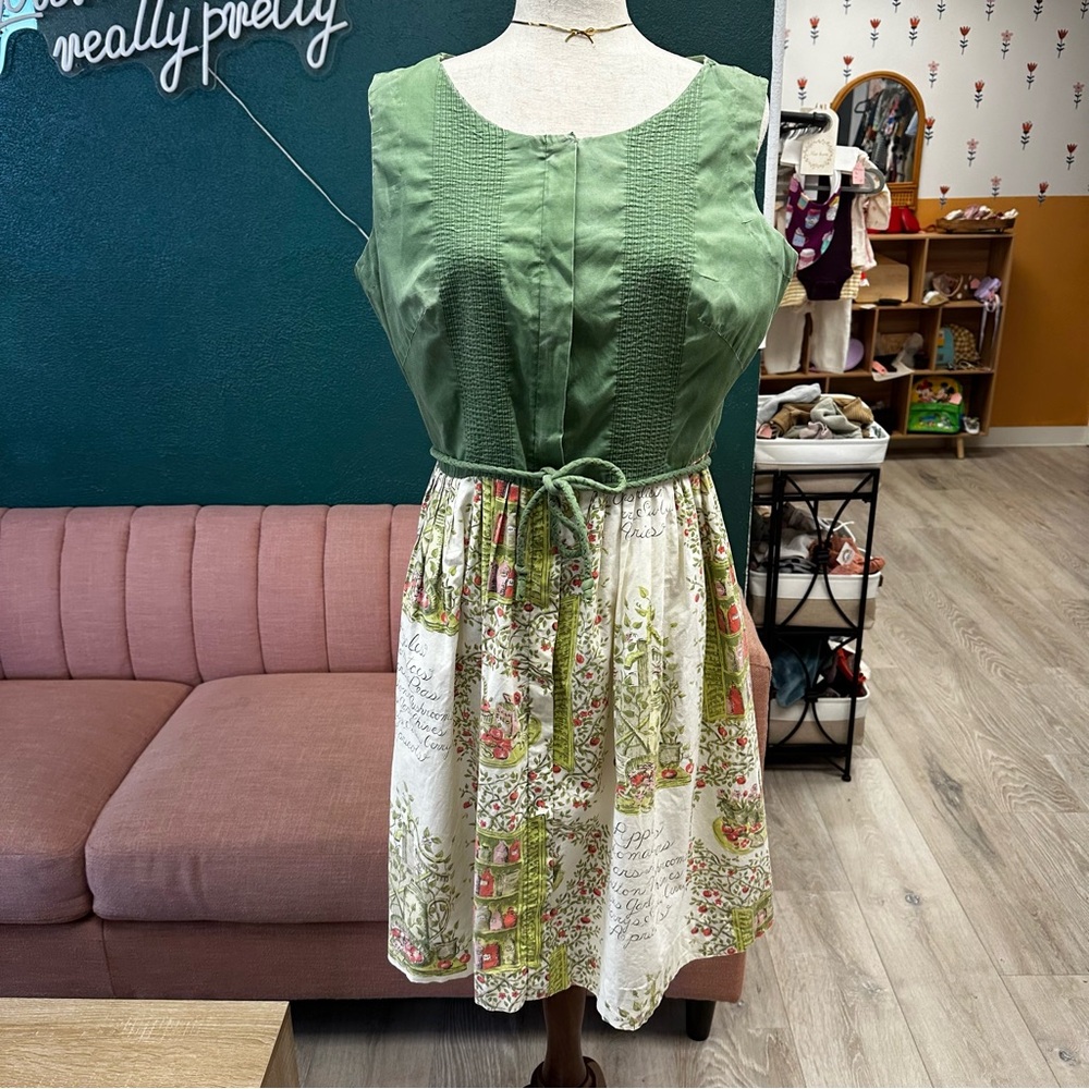 Vintage Swirl green garden dress